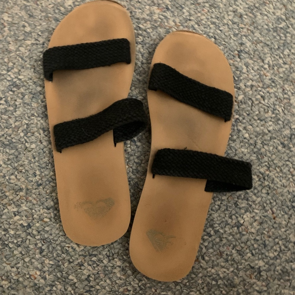 Black and Tan Roxy Sandals